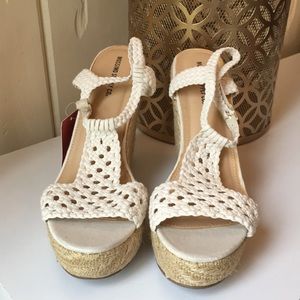 Mossimo Waneta Wedges NWT
